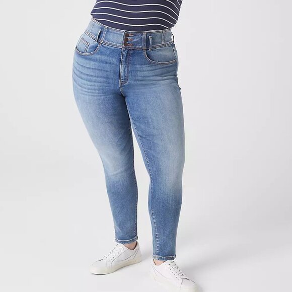 Lane Bryant Ultra High Rise Jegging Size 18 - Picture 1 of 4